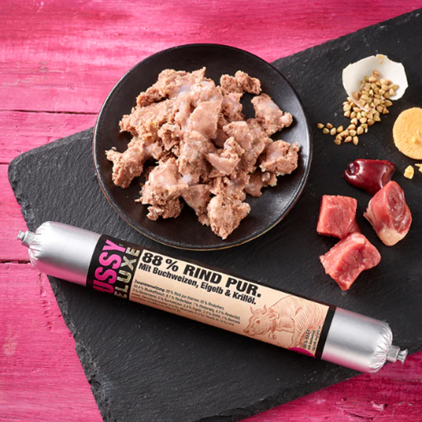 Salchicha Gato ternera, trigo sarraceno, yema de huevo y aceite de krill 100 gr 15034